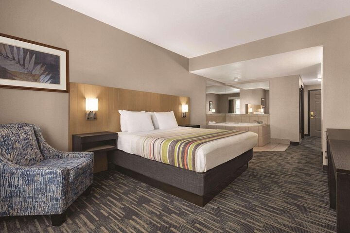 Room 10 of 29