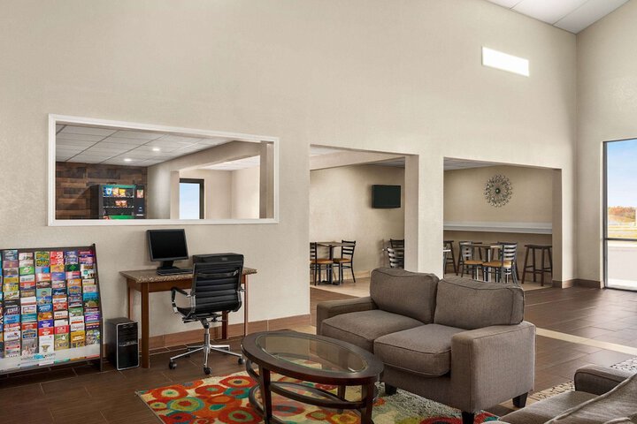 Hotel Interior 7 of 36