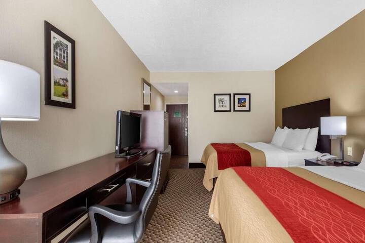 Room 7 of 18
