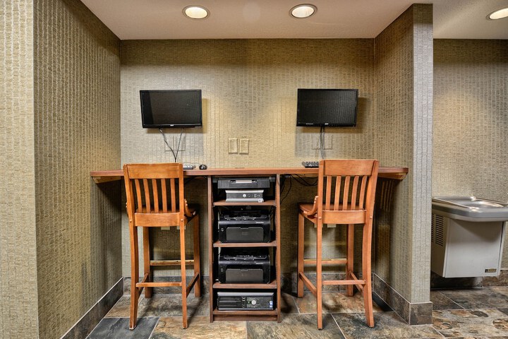 Comfort Inn & Suites and Conference Center