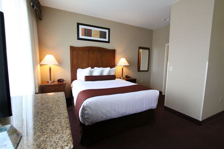 Room 15 of 33