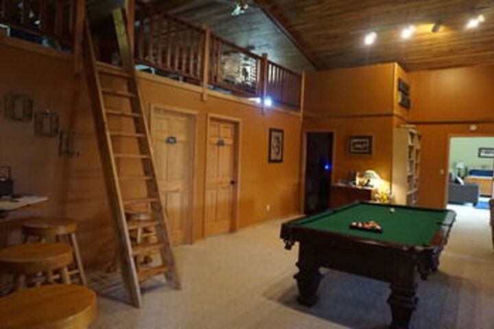 Fairbanks Moose Manor B & B