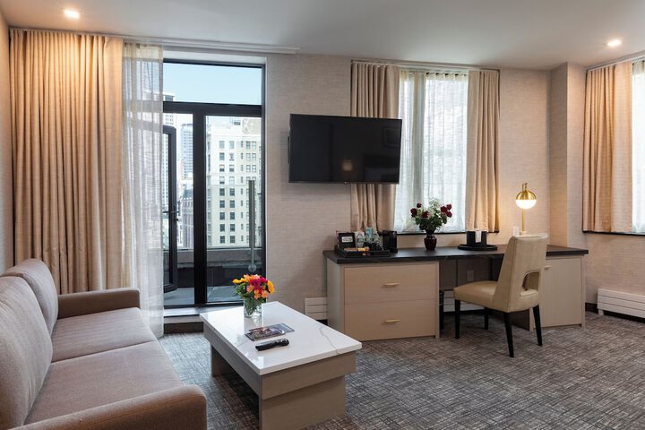 Room 73 of 86
