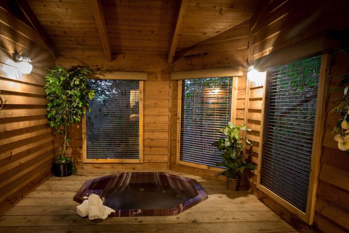Hot Tub 99 of 106