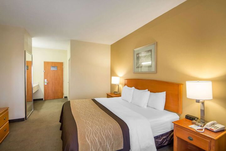 Room 10 of 24