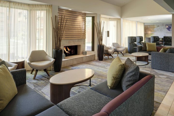 Hotel Interior 10 of 28