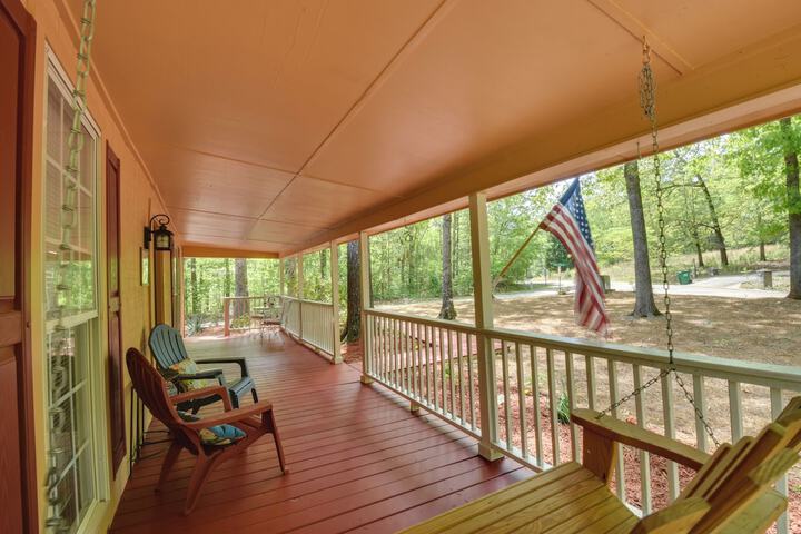 The Lake Place Cabin w / Golf Cart & Free Kayaks!