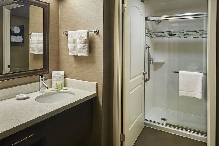 Staybridge Suites Hamilton Downtown by IHG