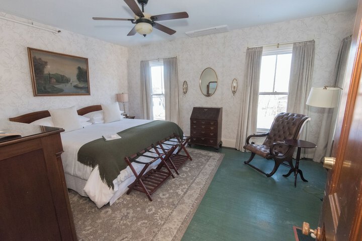 LimeRock Inn
