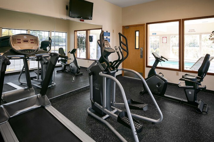 Best Western Dallas Inn & Suites