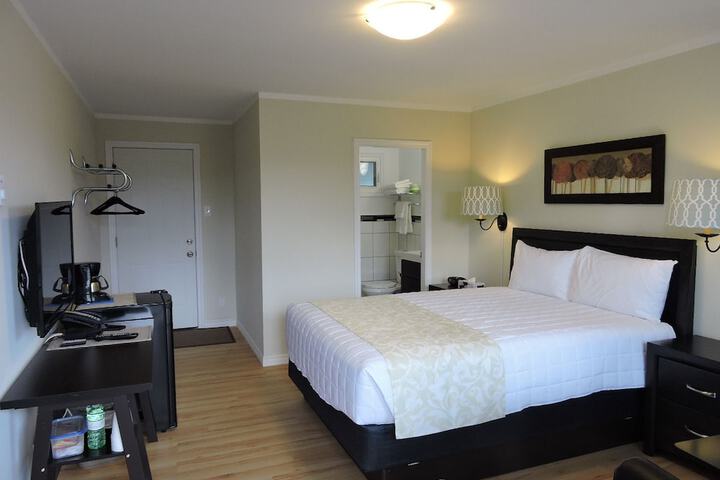 Room 44 of 71