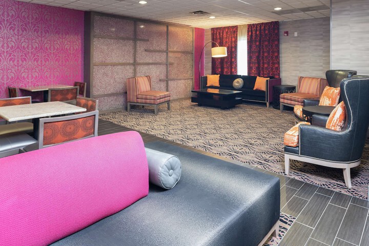 Hotel Interior 7 of 38
