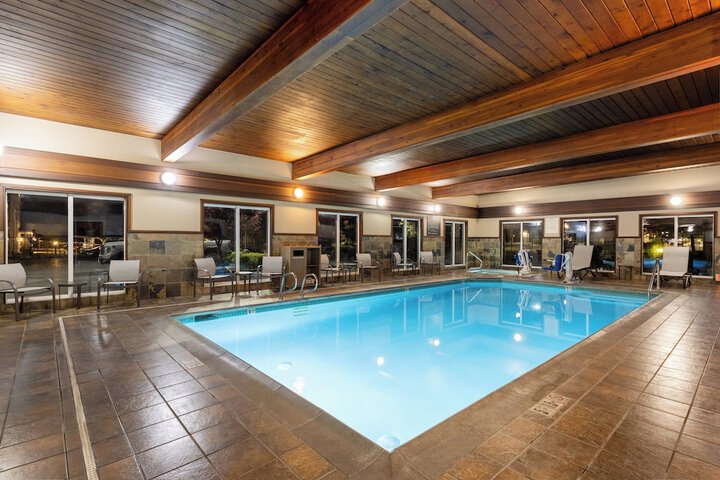 Holiday Inn Express Vancouver North - Salmon Creek by IHG