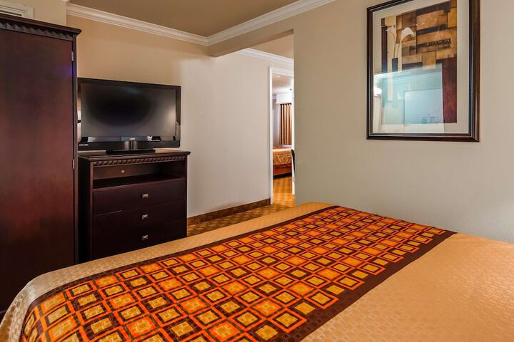Lompoc Valley Inn and Suites