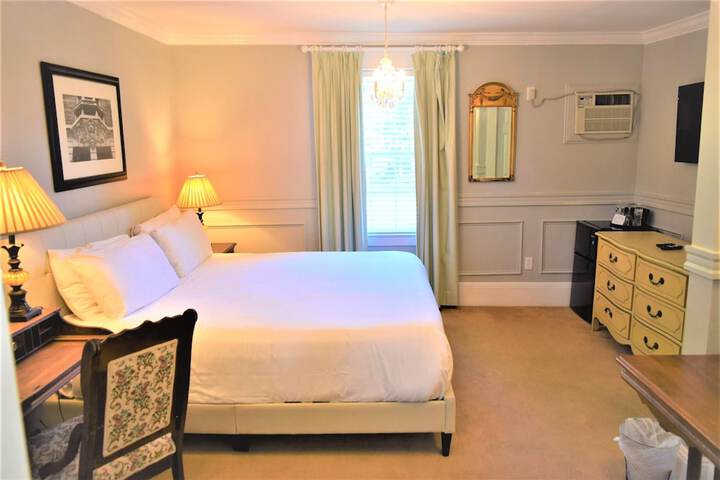 Room 89 of 183