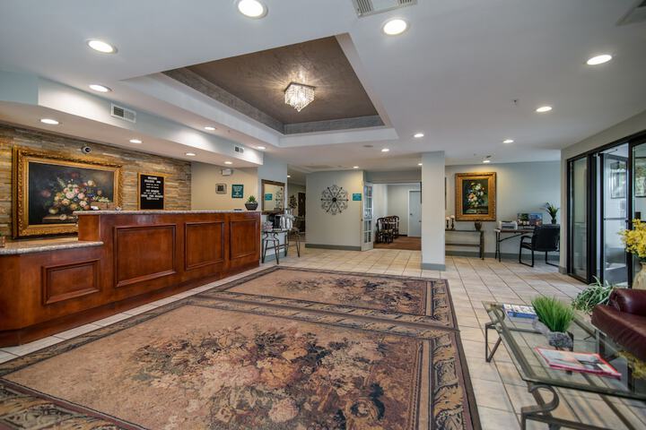 HillSide Inn