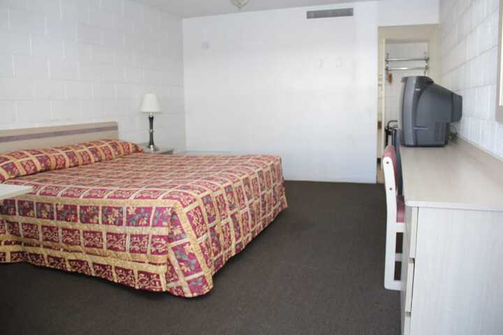 Room 32 of 59