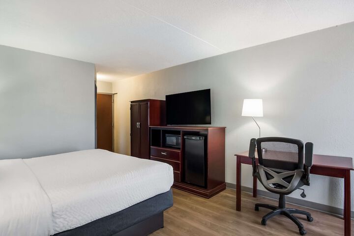 Room 53 of 82