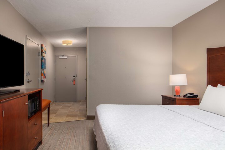 Hampton Inn & Suites El Paso-Airport