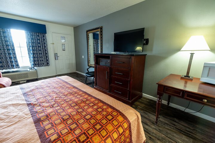 Room 29 of 40