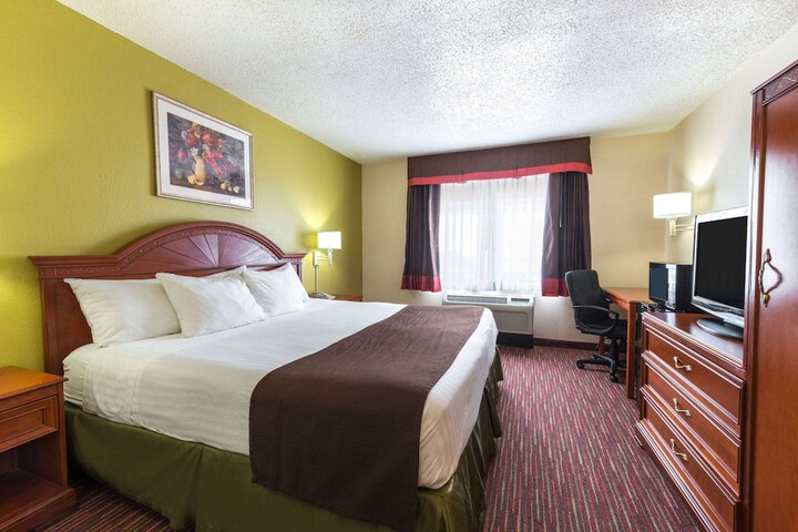 Room 13 of 41