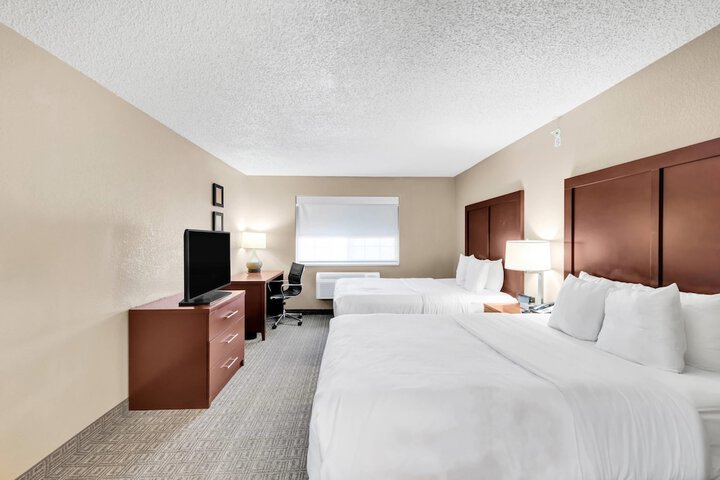 Comfort Suites Lakewood - Denver