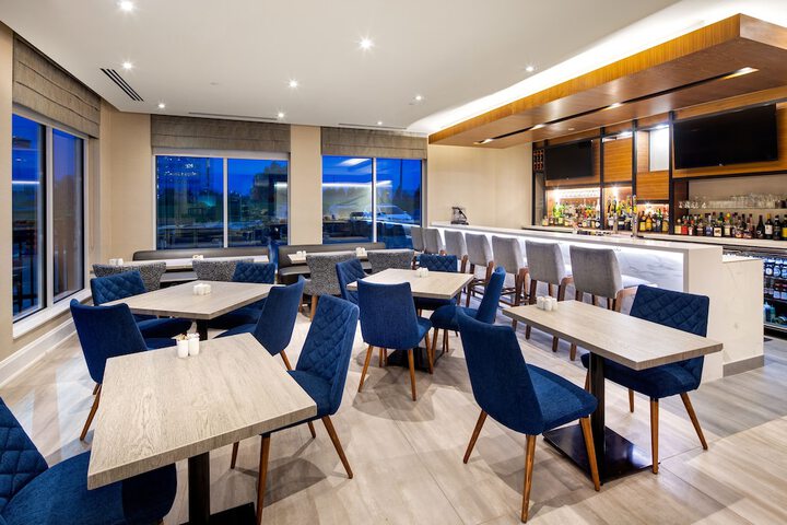 Hilton Garden Inn Toronto / Oakville