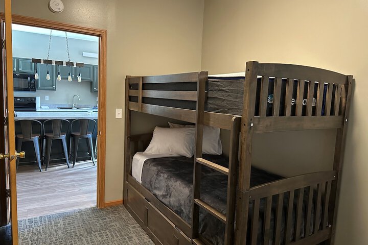 EverSpring Inn & Suites
