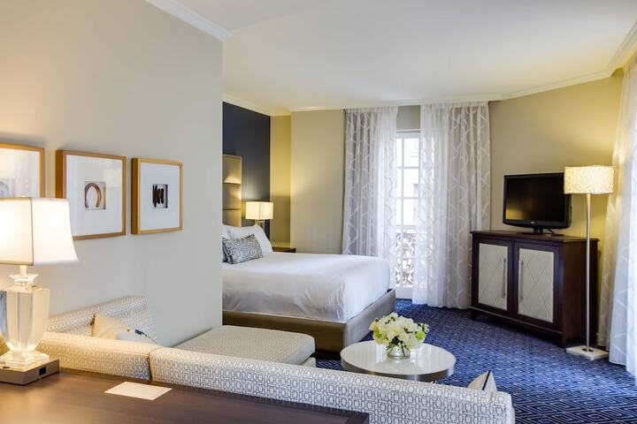 Room 15 of 122