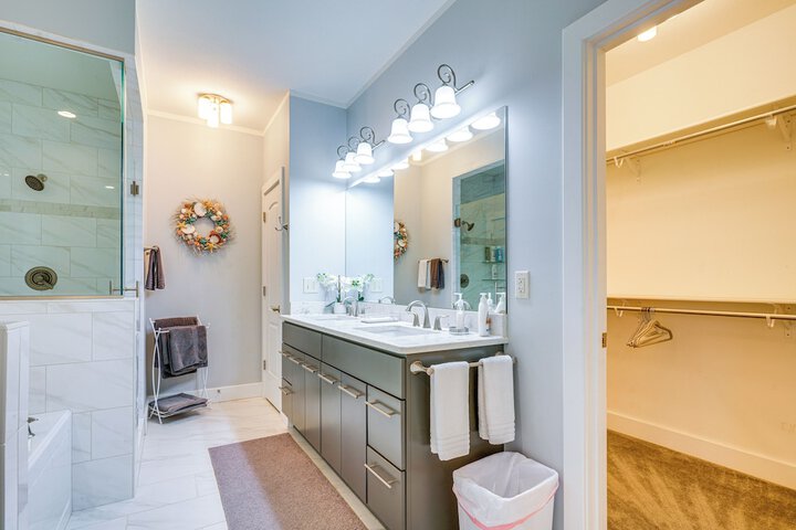 Spacious South Bend Home - Walk to Notre Dame!