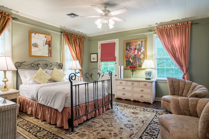 Room 18 of 52