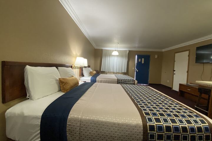 Room 11 of 30
