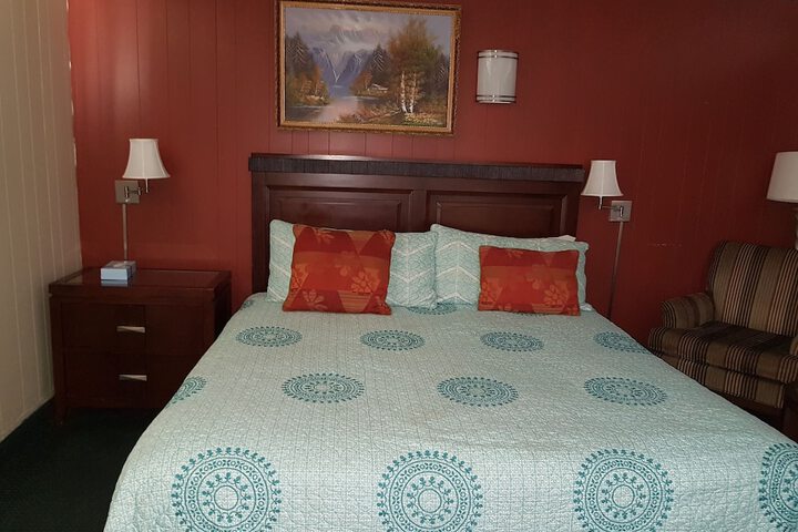 Town House Motel Inc