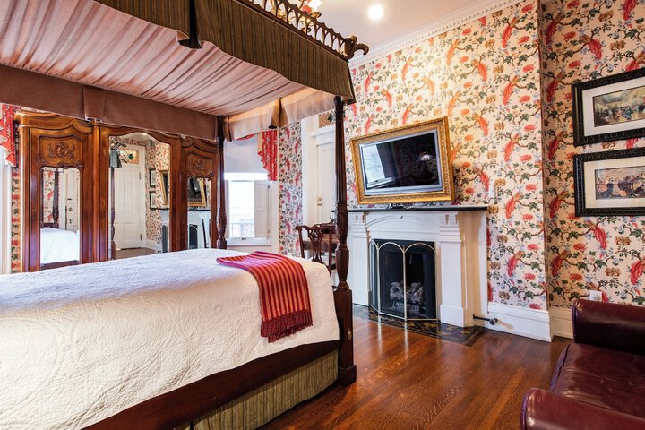 Room 28 of 67