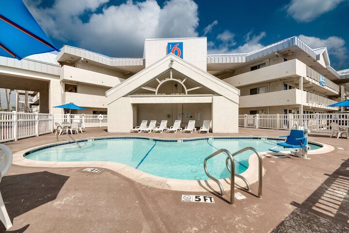Pool 6 of 36