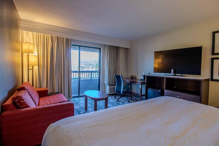 Country Inn & Suites by Radisson Convention Center