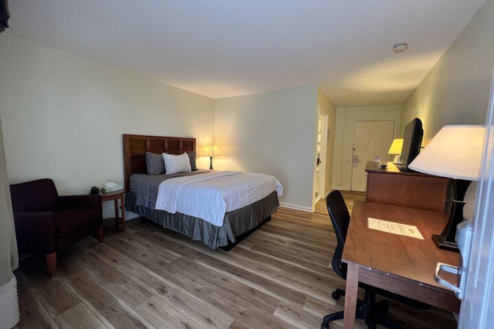 Room 13 of 87