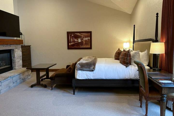 Room 299 of 500