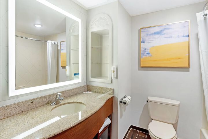 Comfort Suites East Brunswick - South River