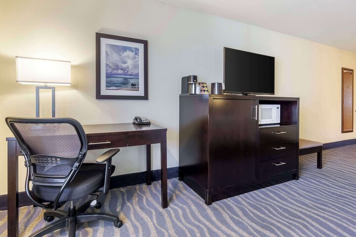 Room 46 of 66