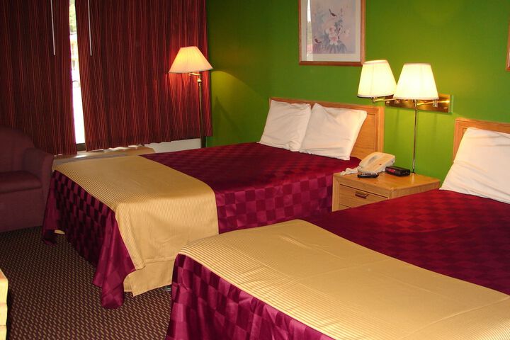 Room 11 of 21