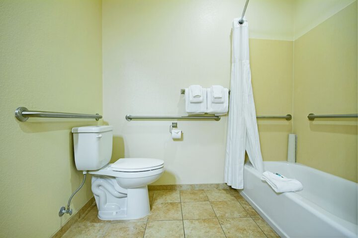 Room 80 of 109