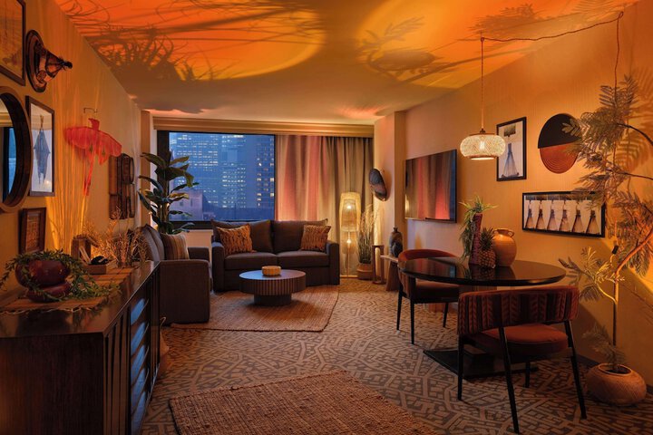 Room 25 of 90
