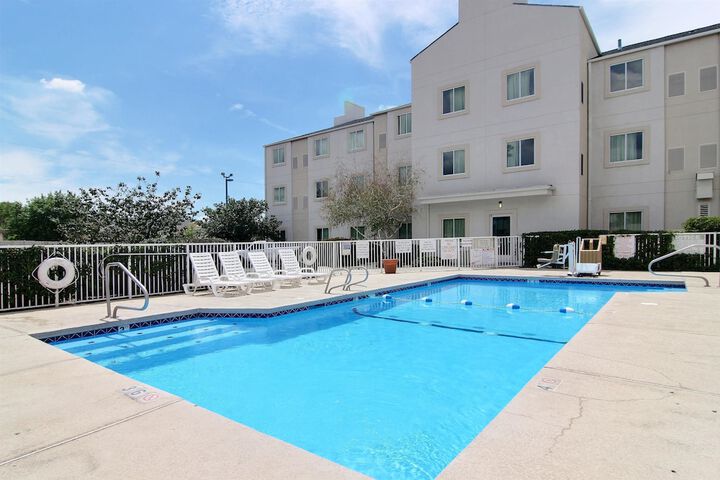 Pool 3 of 27
