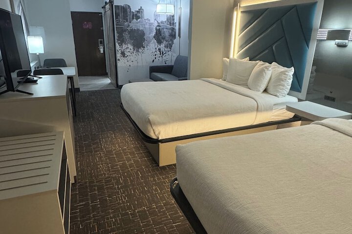 Room 13 of 49