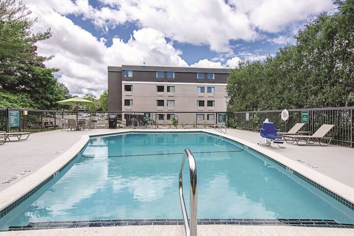 Pool 8 of 41