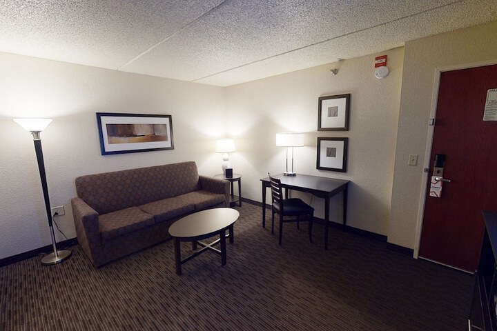 Room 48 of 67
