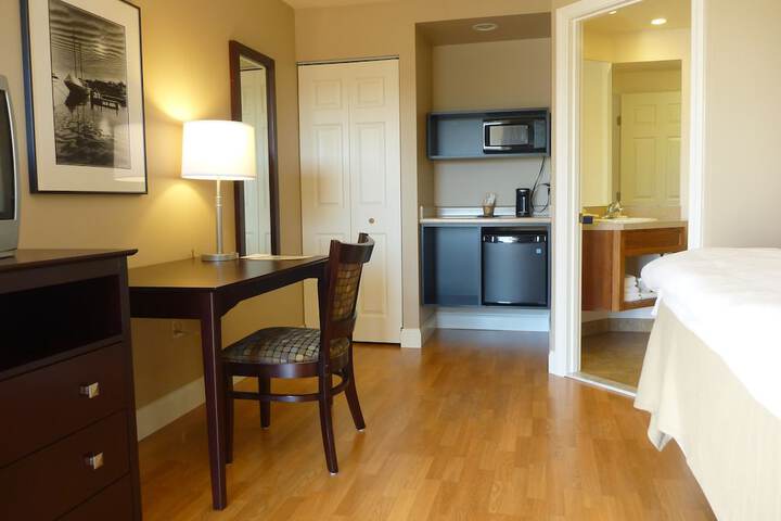 Room 16 of 30