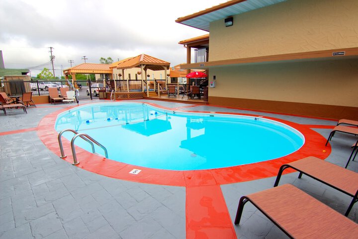 Pool 9 of 62