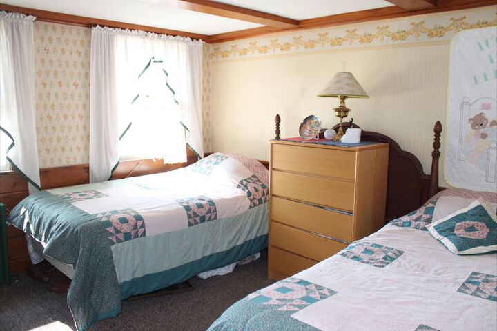Room 26 of 32
